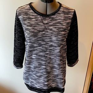 H&M Black and White Long Sleeve Tunic Top